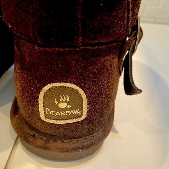 Bearpaw 💯 chocolate brown suede boots with wool blend lining. Size 8. - Picture 6 of 14